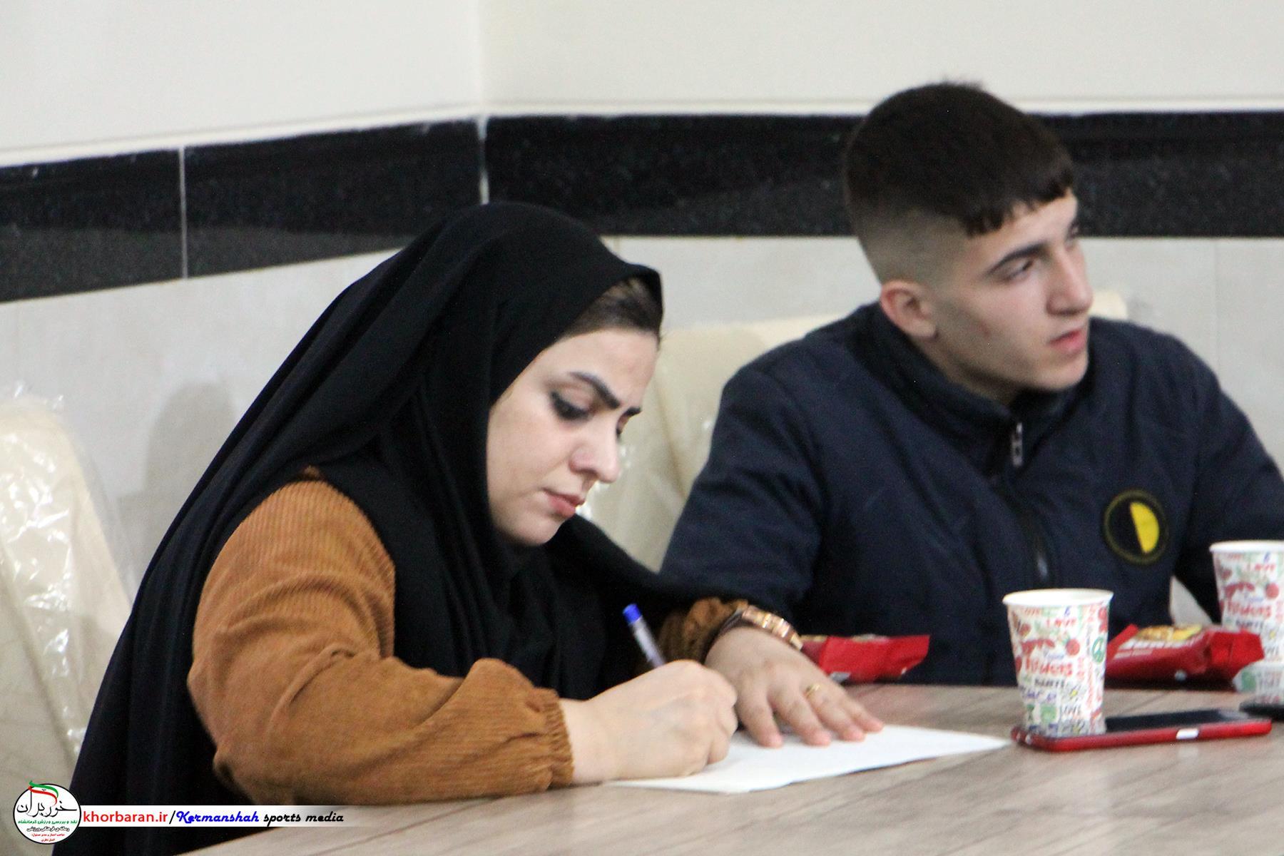 نشست انجمن ورزشی نویسان با هیات بوکس