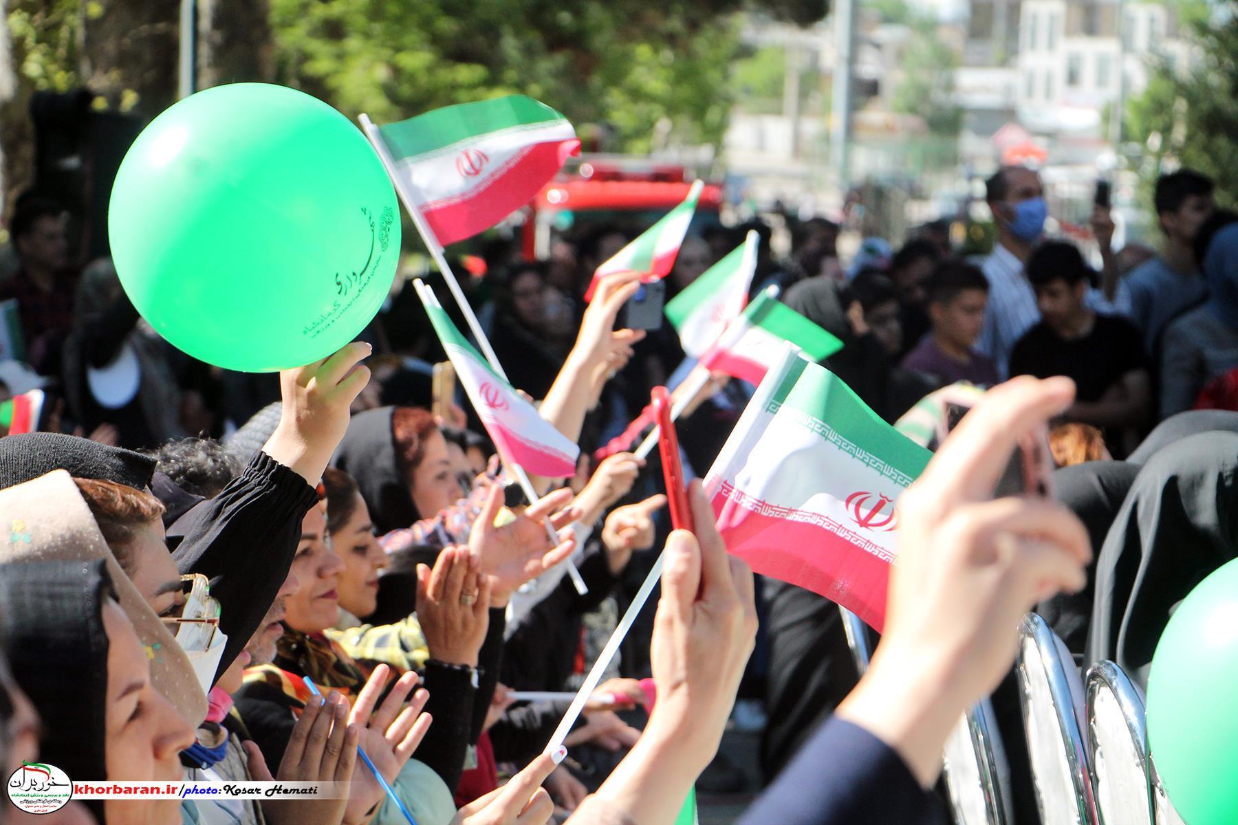 برگزاری همایش پیاده روی خانوادگی در کرمانشاه