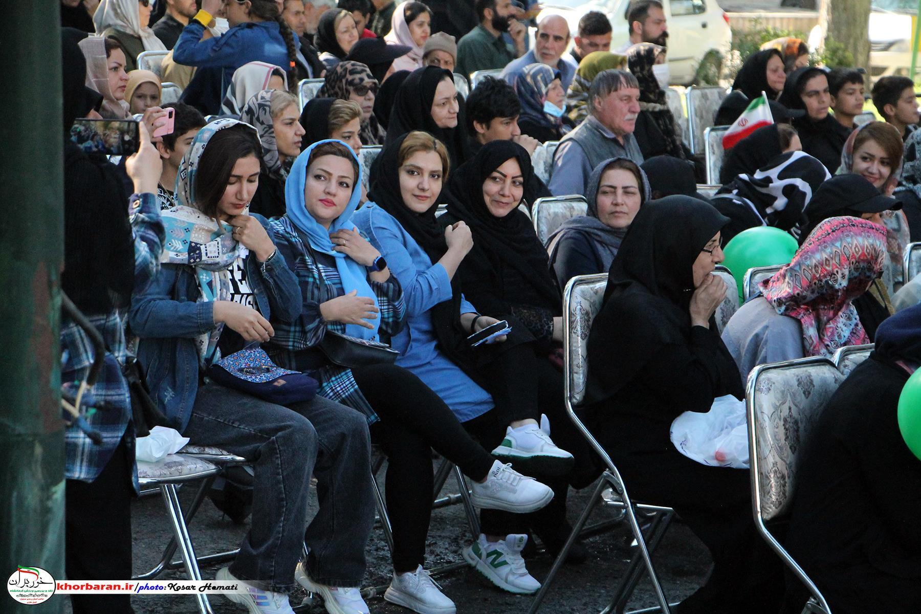 برگزاری همایش پیاده روی خانوادگی در کرمانشاه