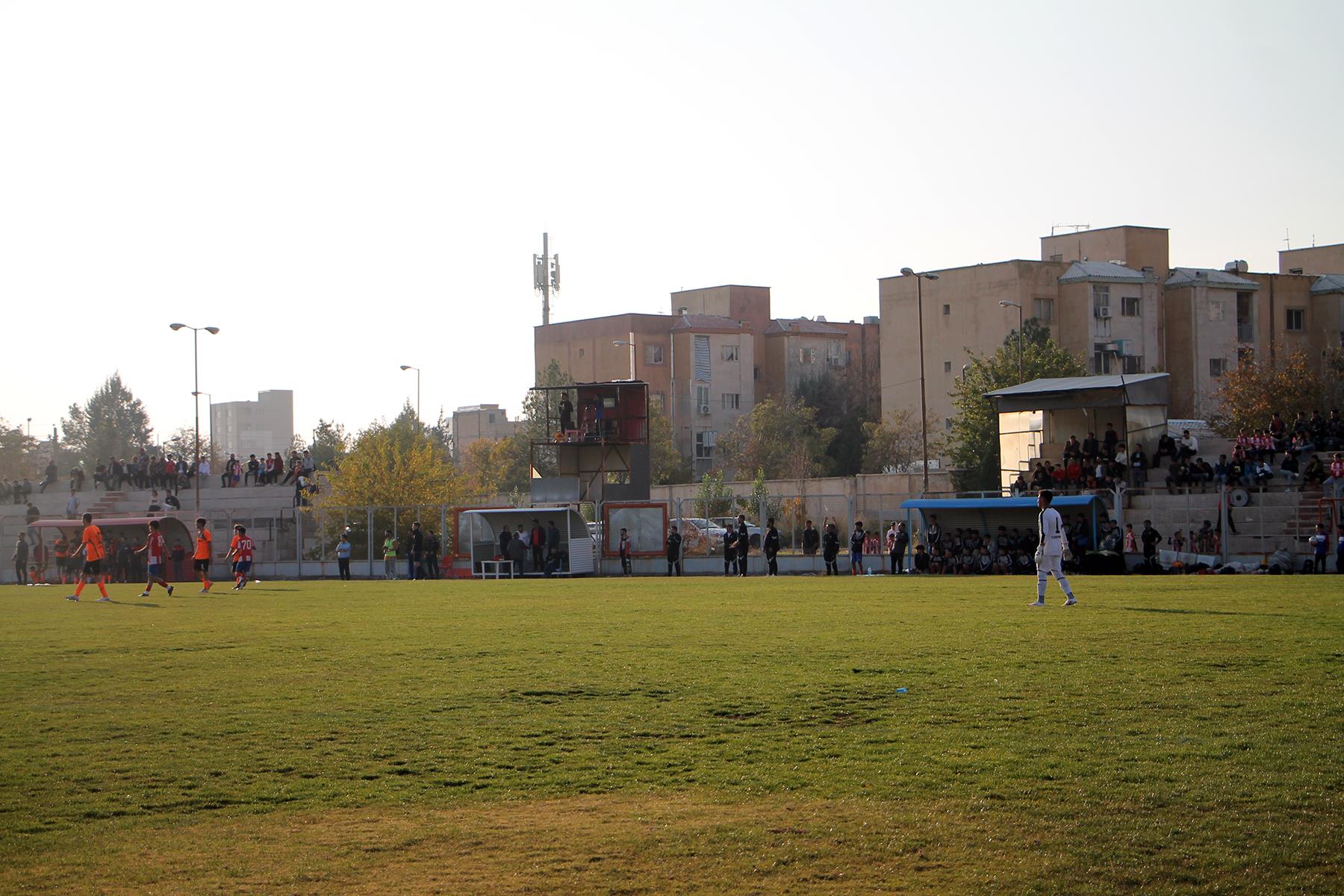 کرمانشاه و فاجعه کمبود زمین چمن